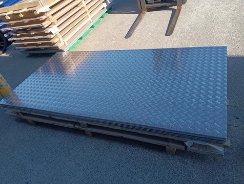 Aluminium chequer plate 2500mm - chequer,