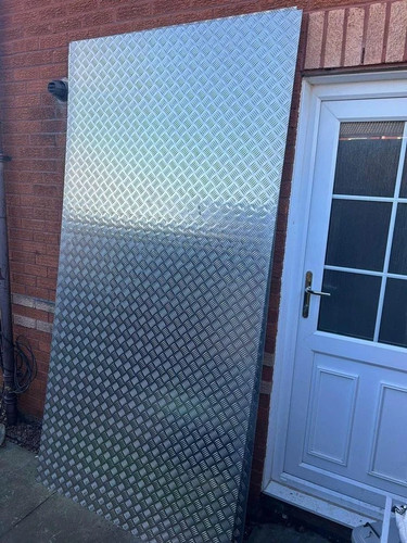Aluminium chequer plate 2500 - chequer,