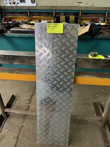 Aluminium chequer plate 2mm - 2mm, on