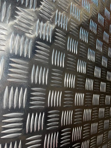 Aluminium checker plate steel - aluminium,