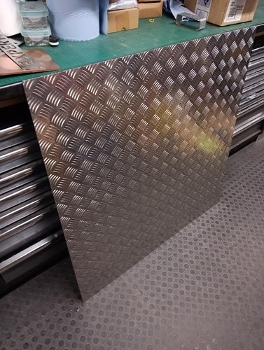 Aluminium chequer tread plate - tread,
