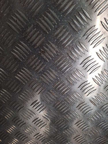3mm aluminium chequer plate - chequer, 5