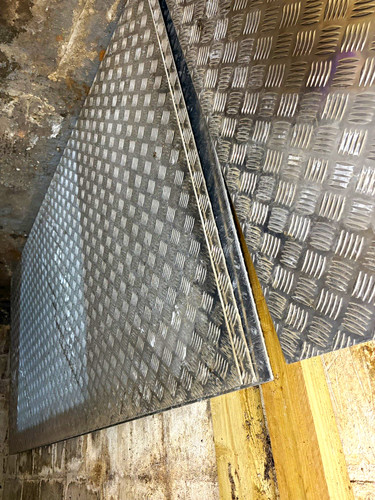 Aluminium chequer plate - chequer, sheet